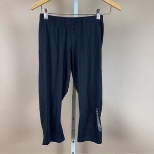 H&M Sport Medium Capri Leggings Workout Gym Running Active Training Fitness